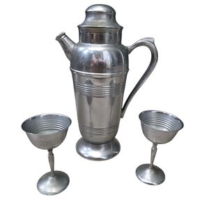 Vintage Art Deco Chrome Cocktail Shaker Pitcher W/ 2 Metal Glasses Handle Issues